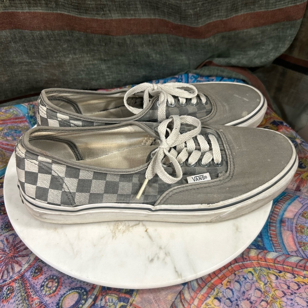 Vans off the wall canvas shoes men’s 9, women’s 10.5. - Picture 4 of 7